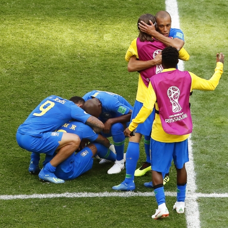 Brasil fekk ein sera týdningarmiklan sigur ímóti Kosta Rika fríggjadagin. Nú skal plássið í áttandapartsfinaluni tryggjast
(Mynd: EPA)