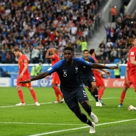 Samuel Umtiti skoraði einsamalla málið í dystinum