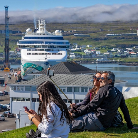 Aftur eitt risa ferðamannaskip í høvuðsstaðnum