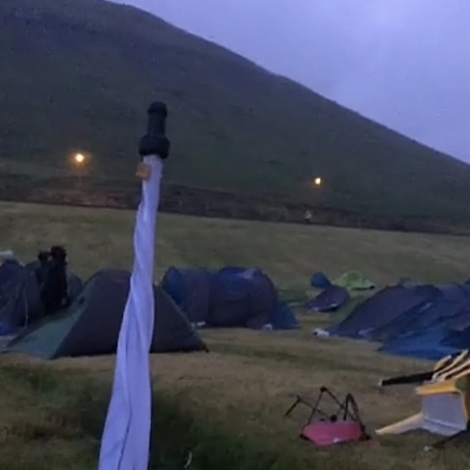 G!: Skiftu tjald út við bil