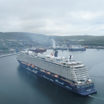 Video: 300 metrar langt ferðamannaskip á Runavík