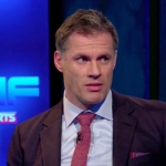 Jamie Carragher sum serfrøðingur á Friday Night Football (Mynd: Sky Sports)
