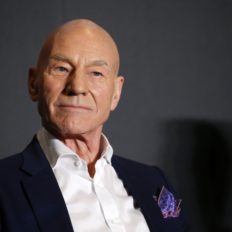 Patrick Stewart verður aftur at síggja í Star Trek