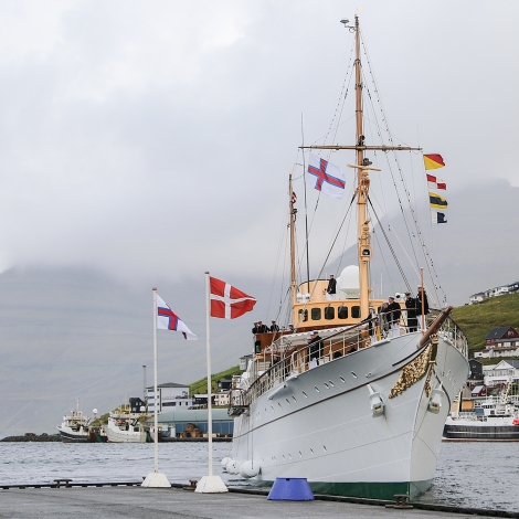 Leita eftir søgum um kongaskipið