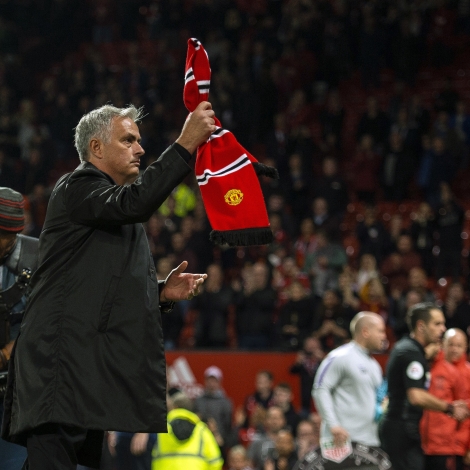José Mourinho eftir 3-0 tapið fyri Tottenham í gjárkvøldið
(Mynd: EPA)