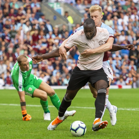 Romelu Lukaku og United vunnu 2-0 í Burnley
(Mynd: EPA)