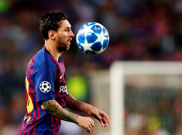 Lionel Messi skoraði fyrsta málið í ársins Champions League, og argentinin skoraði hattrick í kvøld
(Mynd: EPA)