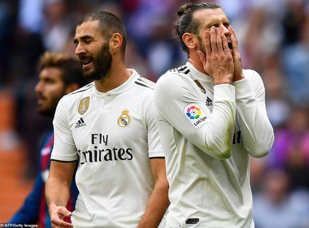 Benzema og Bale megnaðu ikki at venda dystinum, tá teir komu inn í 2. hálvleiki