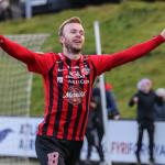 Símun Samuelsen, sum her hevur skorað ímóti B36 í Betri-deildini, skoraði og legði upp í Gundadali í kvøld
(Mynd: Sverri Egholm)