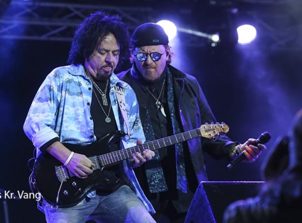 Steve Lukather og Joseph Williams á Summarfestivalinum 2017 (Savnsmynd: Jens Kr. Vang)