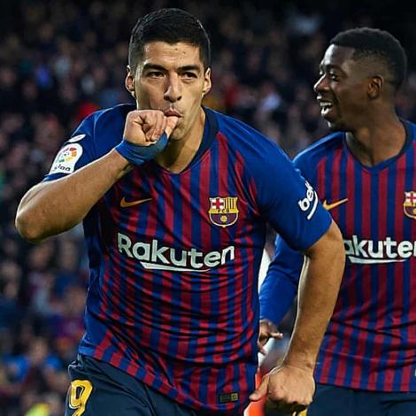 Suarez var í hopla í El Clasico í dag