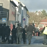 Alvápnaðir politistar vandu í Havnargøtum