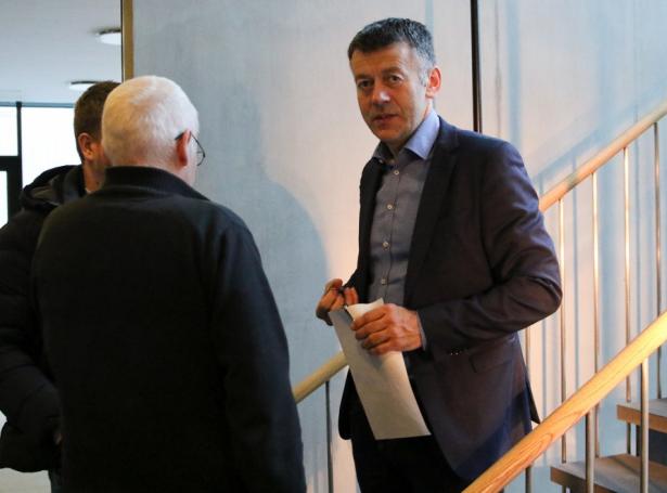 Bjørn Kalsø, fyrrverandi tinglimur og landsstýrismaður, er millum tey, sum ynskja tunnil til Kalsoynna (Savnsmynd)