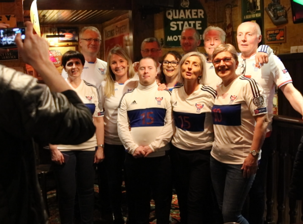 Video: - 200 føroyskir áskoðarar skulu nokk larma