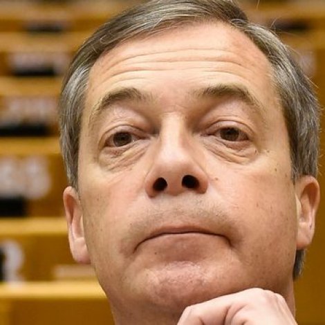 Nigel Farage fer úr UKIP