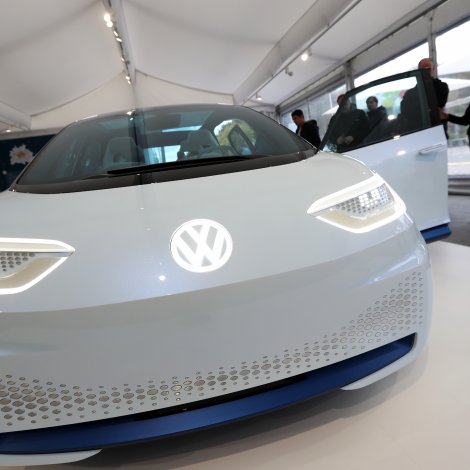 Volkswagen lagt ætlan fyri umlegging til elbilar