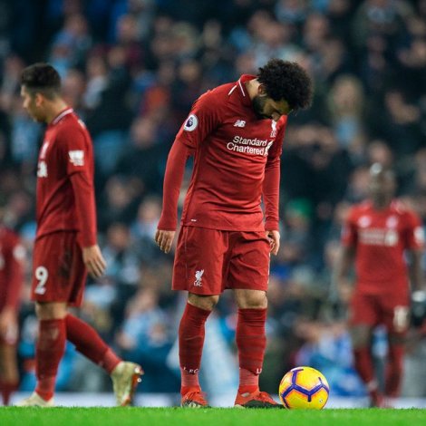 Salah og Firmino komu inn frá bonkinum men megnaðu ikki at venda dystinum fyri Liverpool 
(Savnsmynd: EPA)