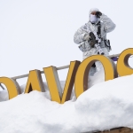 Davos-toppfundurin merktur av teimum, ið ikki eru komin