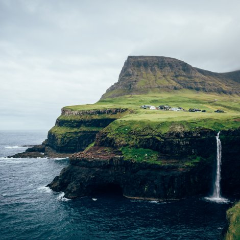 Hátíðarhalda 100 ymiskar upplivingar til ferðafólk