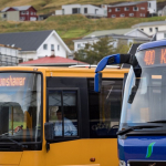 Býarbussarnir í Klaksvík koyra eiheldur í løtuni