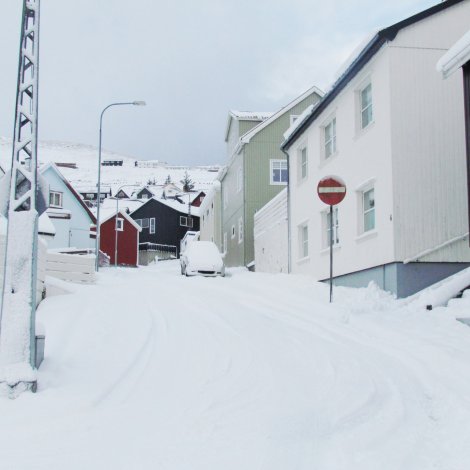 Steingja veg so at børnini sleppa at skreiða