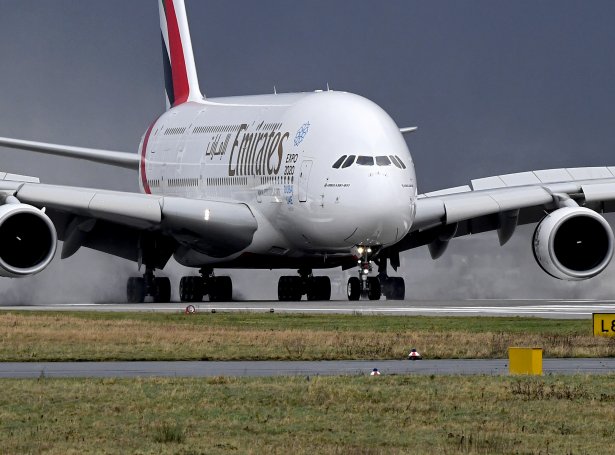 Ein Airbus A380 hjá Emirates (Mynd: EPA)