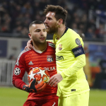 Lionel Messi og Barcelona megnaðu ikki at skora hjá Anthony Lopes í Lyon týskvøldið, men katalanska liðið er tó favorittur at koma víðari 
(Mynd: EPA)