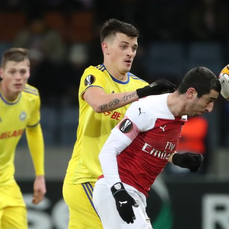 Henrikh Mkhitaryan og Arsenal eru kroystir av BATE
(Mynd: EPA)