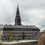 Tiltak á Christiansborg fyri útisetum næsta týsdag