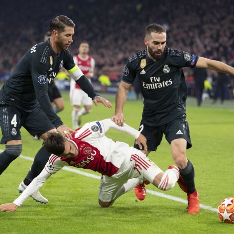 Ramos her í dystinum móti Ajax
(Mynd: EPA)