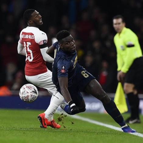 Paul Pogba hevði leikbann í París; í dag eru hann og liðfelagirnir á vitjan í London
(Mynd: EPA)