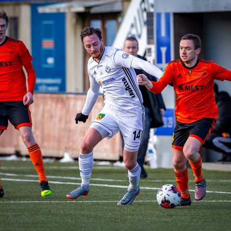 Brian Jacobsen gjørdist tvífaldur málskjútti á Eiði í dag. Hansara gamla felag vann 2-0 á TB
(Savnsmynd: Ólavur Frederiksen / Faroephoto)