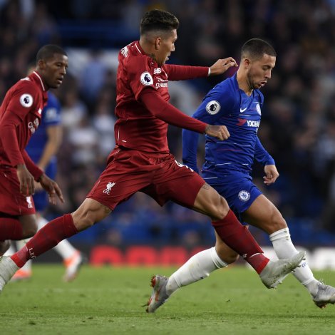 Liverpool og Chelsea hava týðandi dystir nú seinnapartin
(Mynd: EPA)