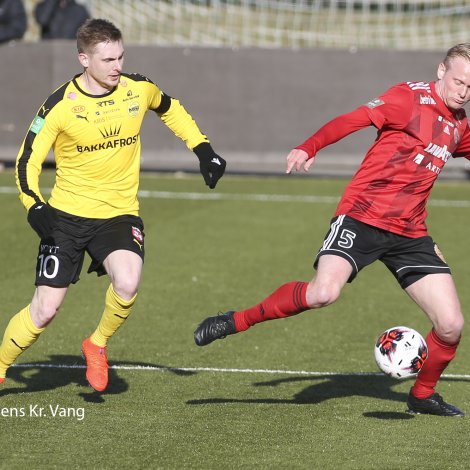 Klæmint skoraði hattrick fyri NSÍ í kvøld - HB avgjørdi dystin í Fuglafirði í seinnu hálvu av seinna hálvleiki  (Mynd: Jens Kr. Vang)