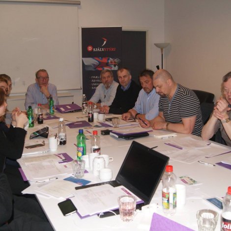 Hava noktað tveimum uppstilling - men teir vildu ikki stilla upp