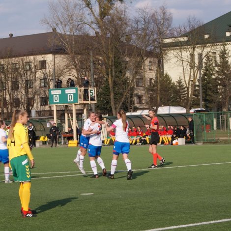 Heidi Sevdal hevur her lagt Føroyar á odda við brotssparki
(Mynd: FSF)