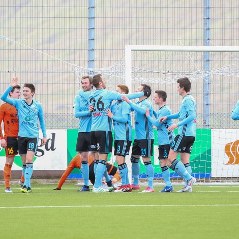 Víkingarnir komu framum Skála við 3-2 sigri í dag, og harvið hevur KÍ fýra stig niður til júst Vìking og NSÍ (Mynd: Sverri Egholm)