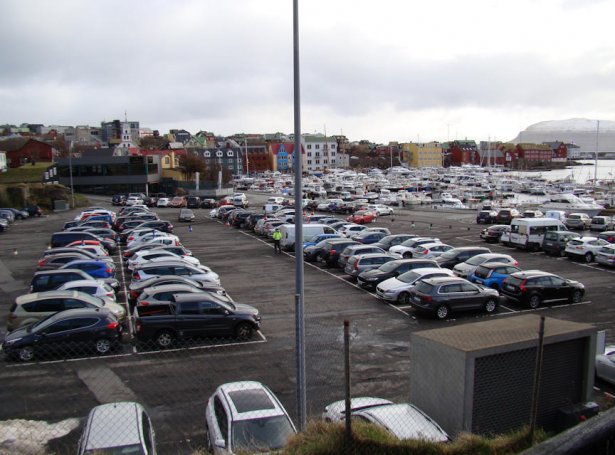 Einki tivoli verður á Skálatrøð í ár, og tí verður økið tøkt til parkering (Savnsmynd)