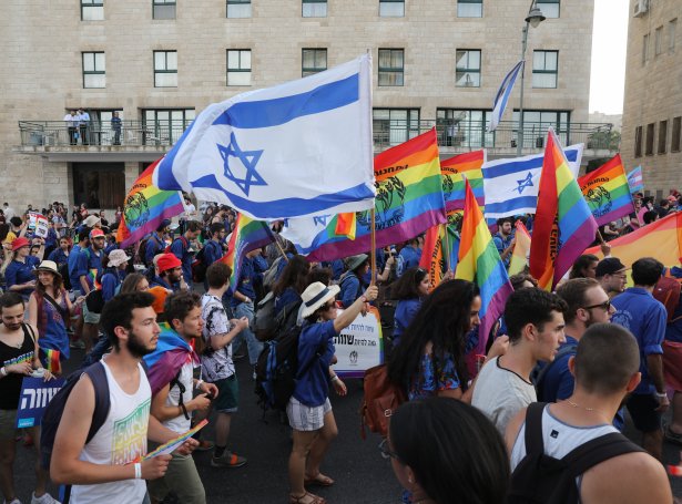 Luttakarar á Pride í Jerusalem í juni (Mynd: EPA)