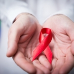 Deyðstalið orsakað av HIV er støðugt fallandi