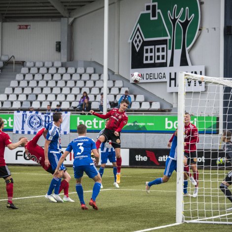 Pætur Petersen - her í dystinum ímóti HJK Helsinki, har hann kanska átti 2-2 málið (Mynd: Olaf Olsen)