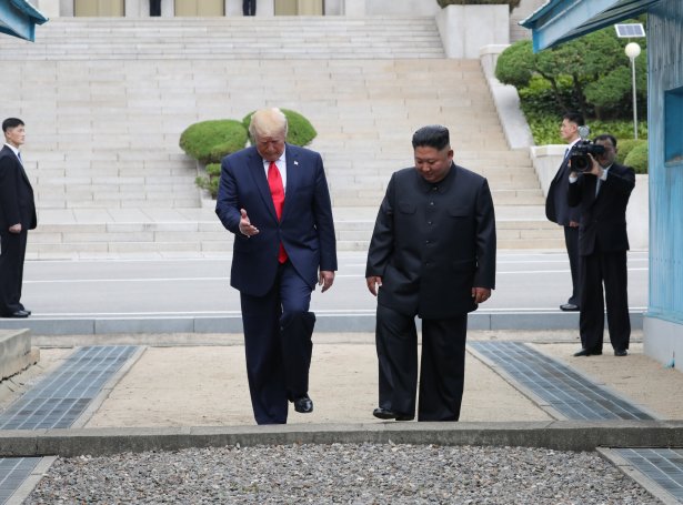 Trump og Kim Jong-un fara yvirum markið (Mynd: EPA)