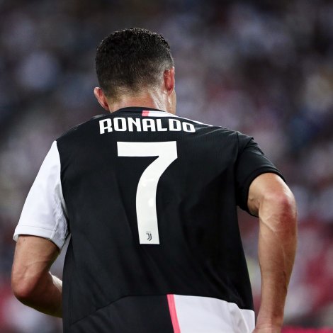 Lok lagt á neyðtøkumálið ímóti Ronaldo