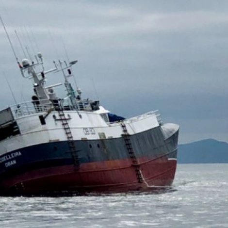 Fiskiskip rendi á Vee Skerries