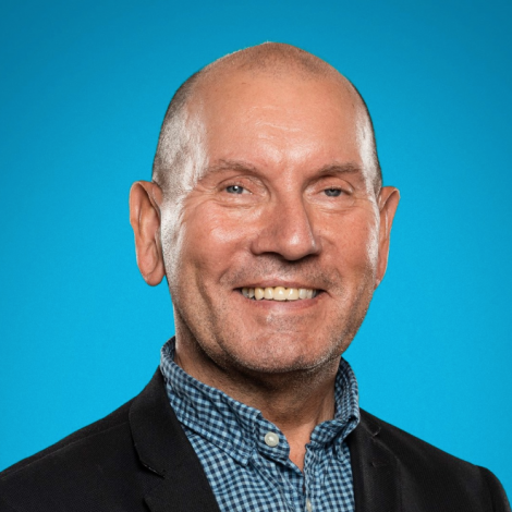 Fyrrverandi sýslumaður skuldsettur fyri brot á Djóravælferðarlógina