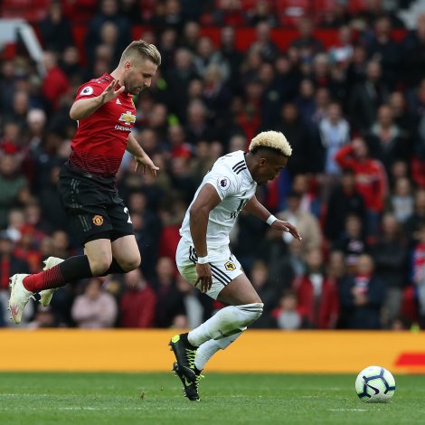 Shaw og Traore á Old Trafford í fjør (Mynd: EPA)