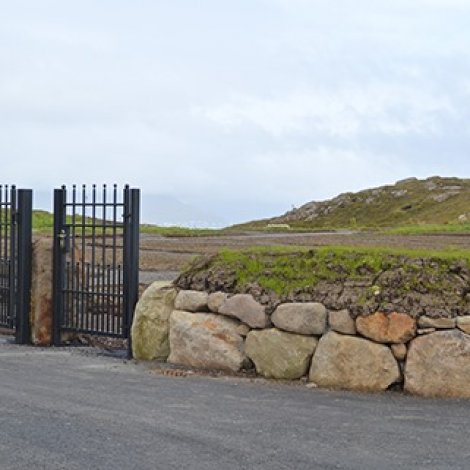 Kirkjugarðurin í Hoyvík vígsluklárur