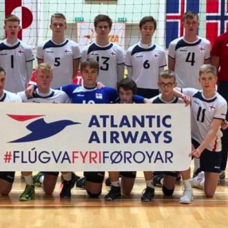 Føroyska U17-landsliðið: Bjarni Joensen, Julian Vest Niclasen, Jógvan Kári Birgirsson, Hjørtur Joensen, Jógvan Gøthe Magnusson,
Niklas Hallgren Niclassen, Silas Poulsen, Elias Ellingsgaard Petersen, Ari í Haraldsstovu Petersen, Mattias
Nolsøe Isaksen, Hørður Joensen (Mynd: Flogbóltssamband Føroya)