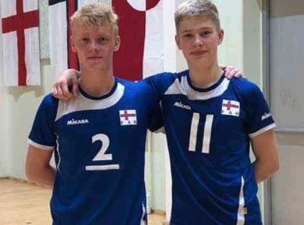 Julian West Niclasen (nr. 2) og Mattias Nolsøe Isaksen