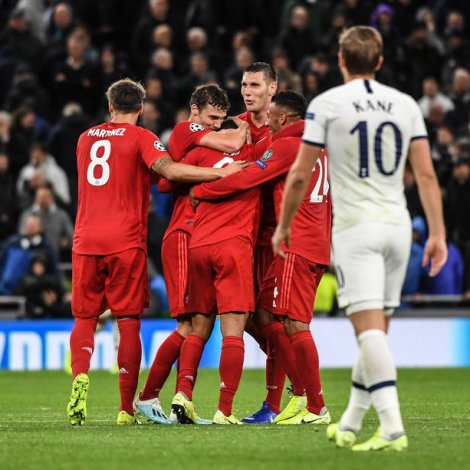 Seinast Champions League-fótbóltur var á skránni, vann Bayern heili 7-2 á kreuppurakta Spurs á Wembley (Mynd: EPA)